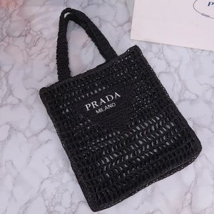 Raffia tote